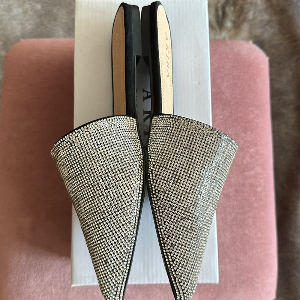 AKIRA Sparkly Chrissy slip on loader flats size 8 NWT - Picture 6 of 6
